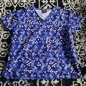 Size 1X Divine Curves Blue Scrub Top